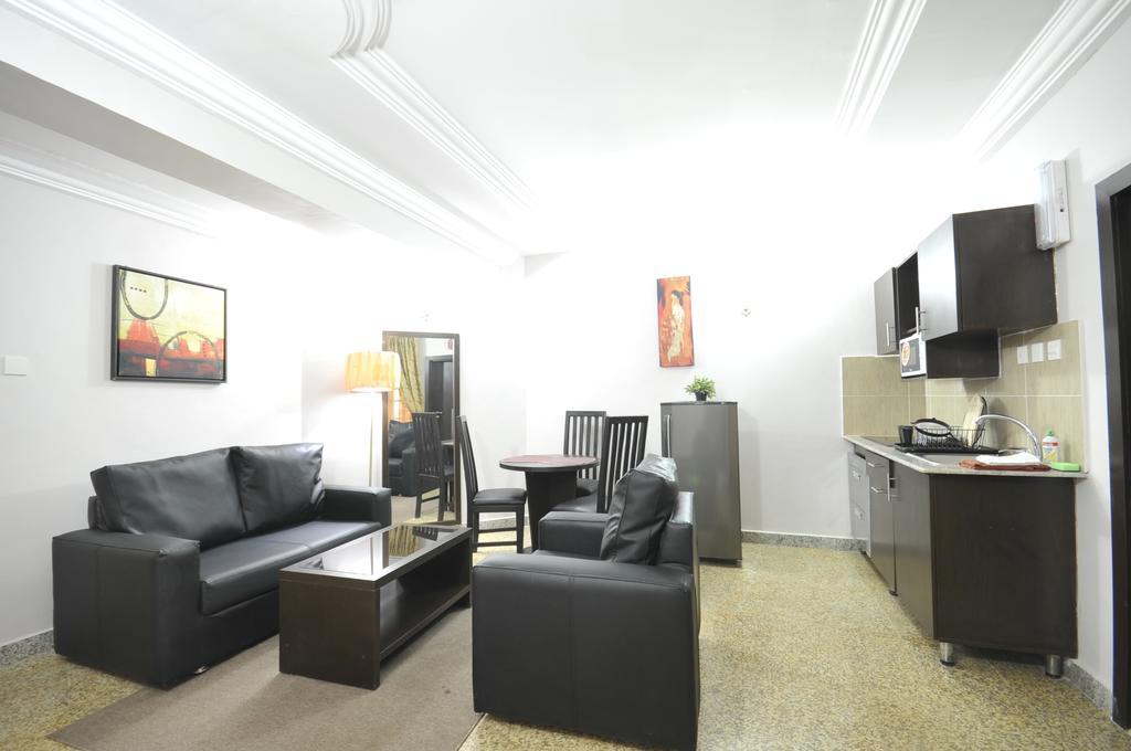 Sheer Luxury Apartments And Suites Абуджа Номер фото