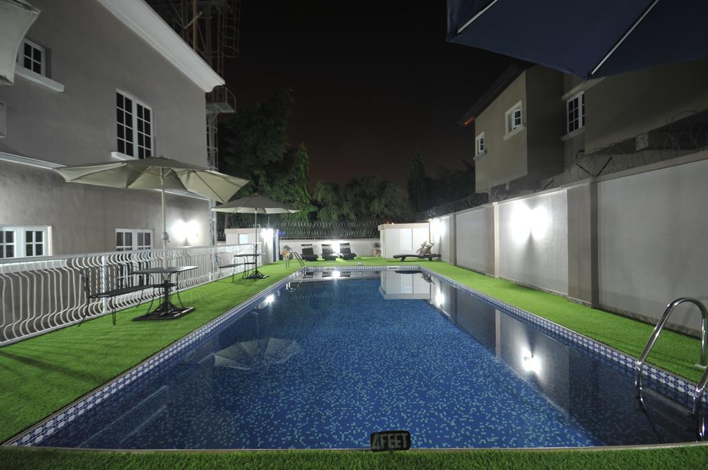 Sheer Luxury Apartments And Suites Абуджа Экстерьер фото