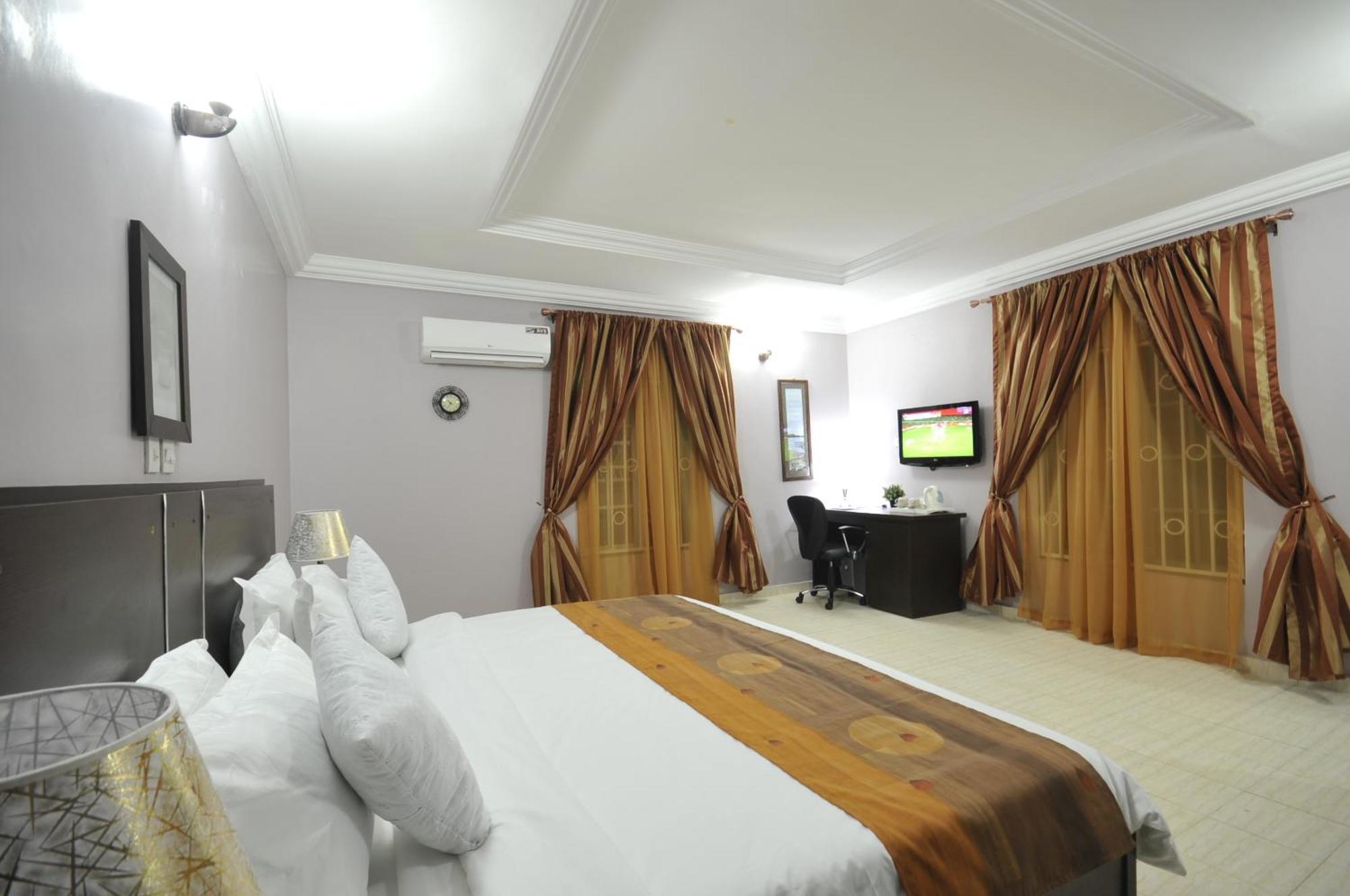 Sheer Luxury Apartments And Suites Абуджа Экстерьер фото