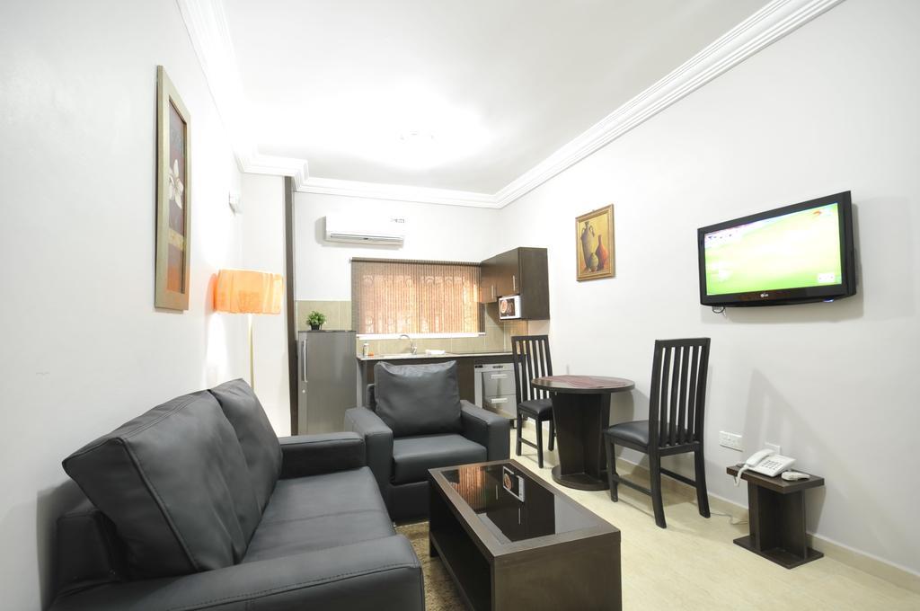 Sheer Luxury Apartments And Suites Абуджа Экстерьер фото