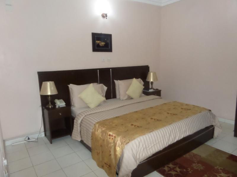 Sheer Luxury Apartments And Suites Абуджа Экстерьер фото